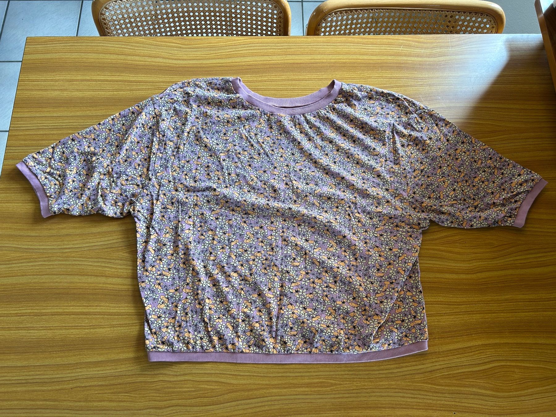 T-shirt: Shirt Grösse L Blumen Nümph Flower Power – Usato da Steffisburg venduto da smocky17