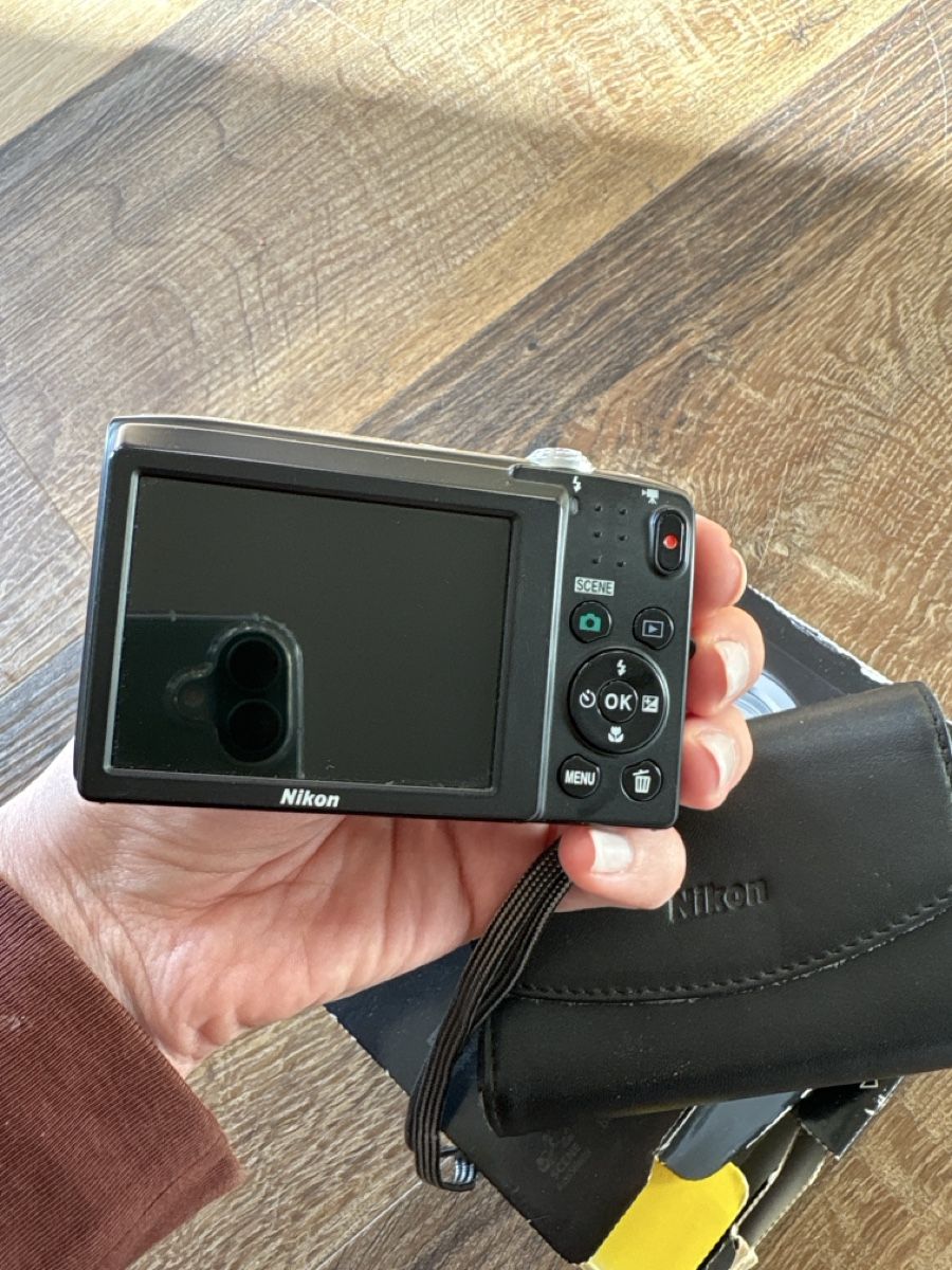 Nikon Fotocamera: Nikon Coolpix S2800 Kamera – Usato da Bern venduto da LoveVintageY2K 3
