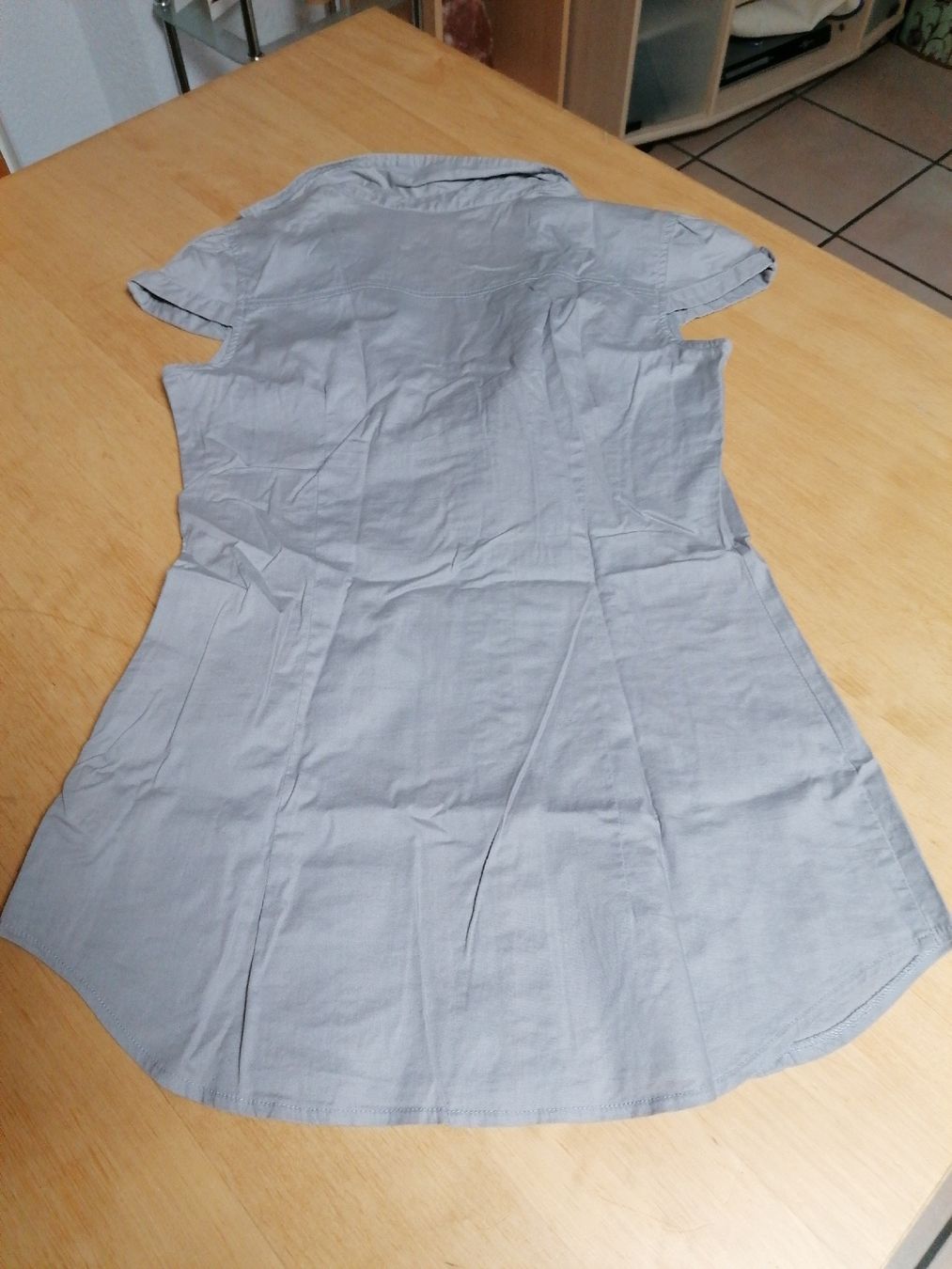 Blusen: chemise grise élégante, idéale été – Gebraucht aus Vicques von Dauphine 1