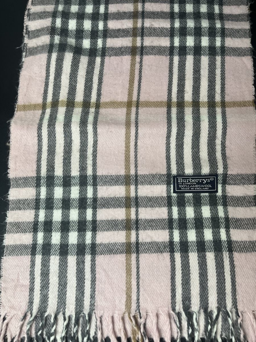 Burberry Foulards, Tücher & Schals: Écharpe Burberry Laine Rose clair – Neu (gemäss Beschreibung) aus Les Avanchets von lunedeneige.shop 2