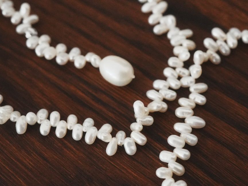 Catenine: Süsswasserperlen Kette lang 1 m Perlenkette echt Barock – Usato da Volketswil venduto da HeredisAntiques 2