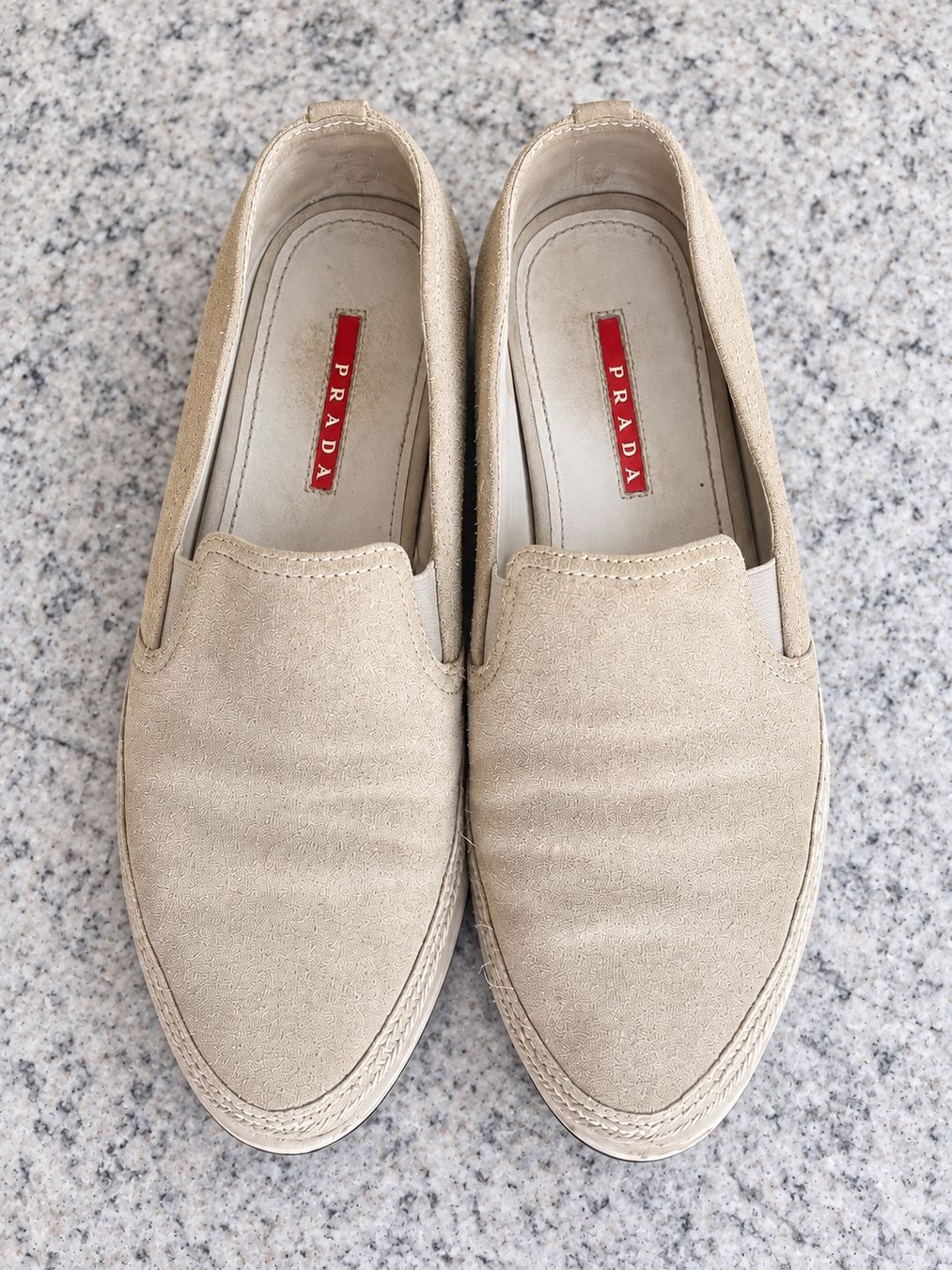 Prada Scarpe da donna: Prada Espadrilles Wildleder beige Grösse 37 gebraucht – Usato da Zürich venduto da Marta_atram