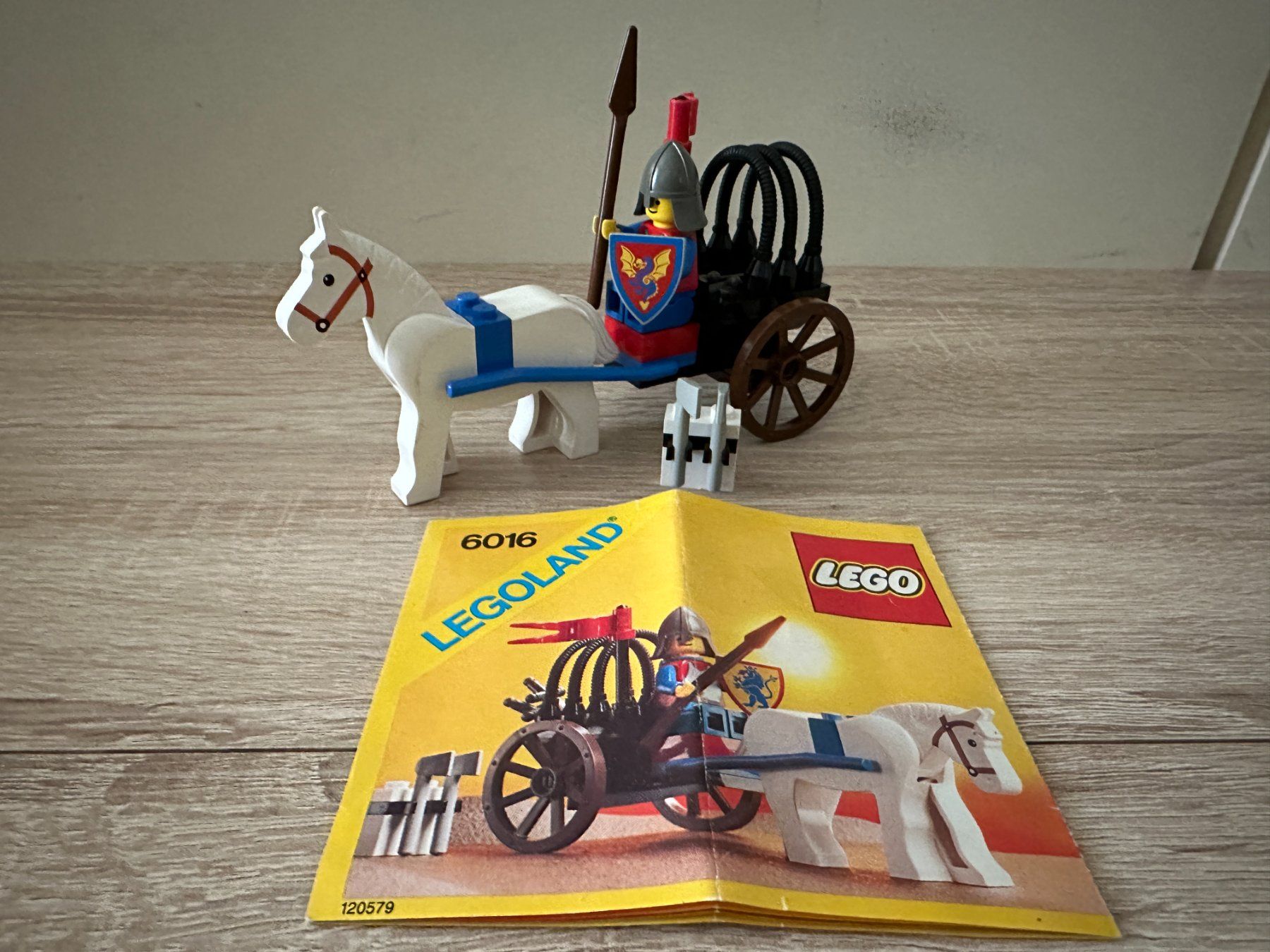 Lego Baukästen: LEGO Ritter 6016 Knights' Arsenal – Gebraucht aus Basel von Don-Angel