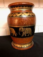 Hübsches Holzgefäss/-Vase