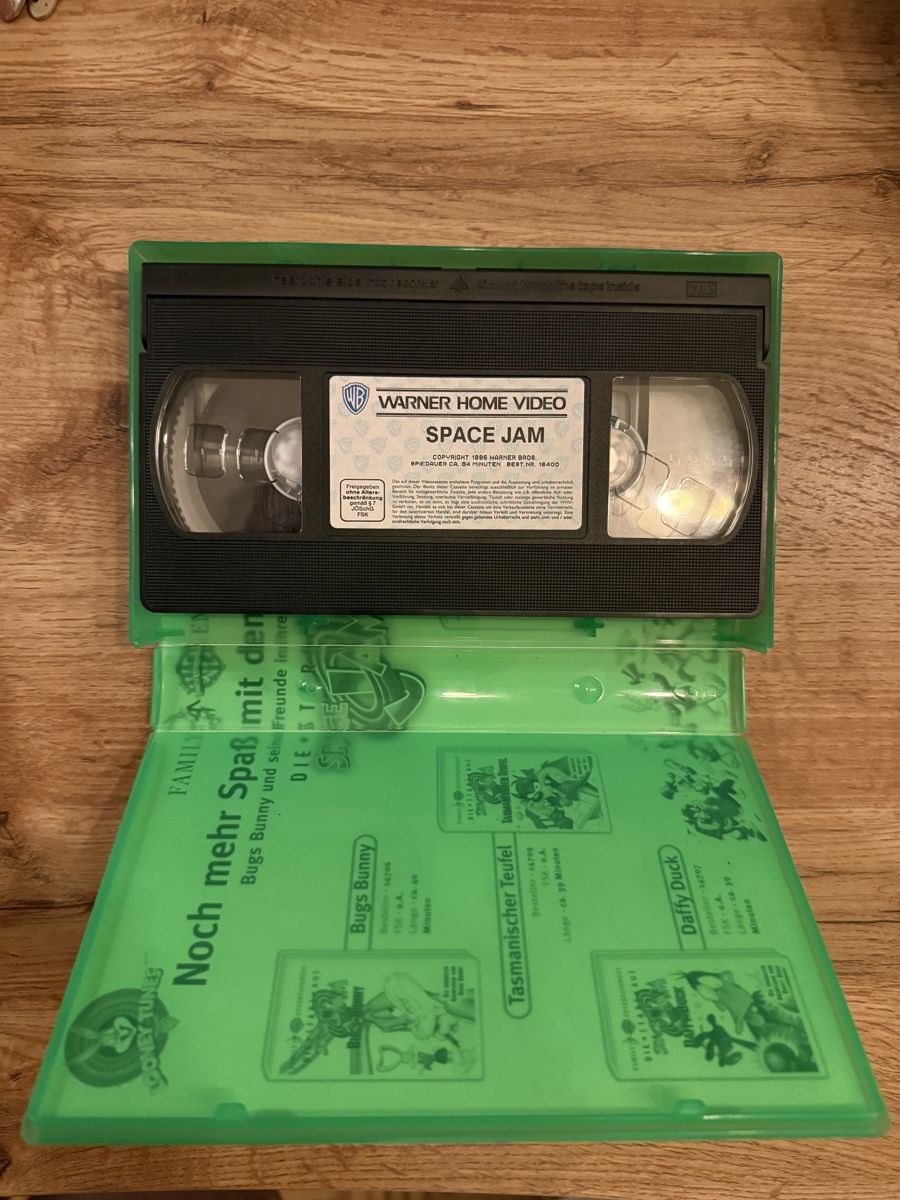 Tutti i VHS: Space Jam VHS Kassette - Michael Jordan & Bugs Bunny! – Nuovo (secondo la descrizione) da Wetzikon ZH venduto da Rap_vh2l 2