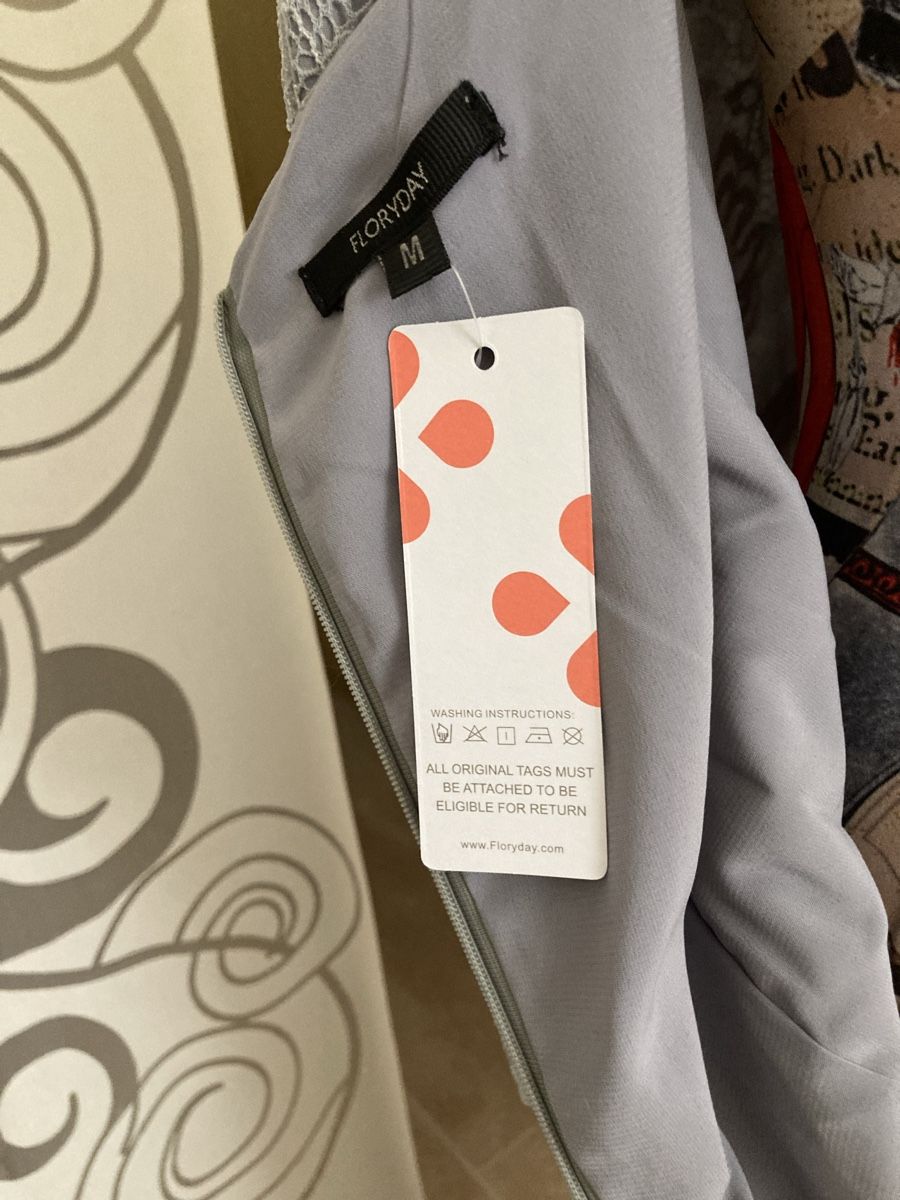 Kleider: Hell graues spitzen Kleid mit Spitze, Grösse M – Neu und originalverpackt aus Dietikon von ebegab 4