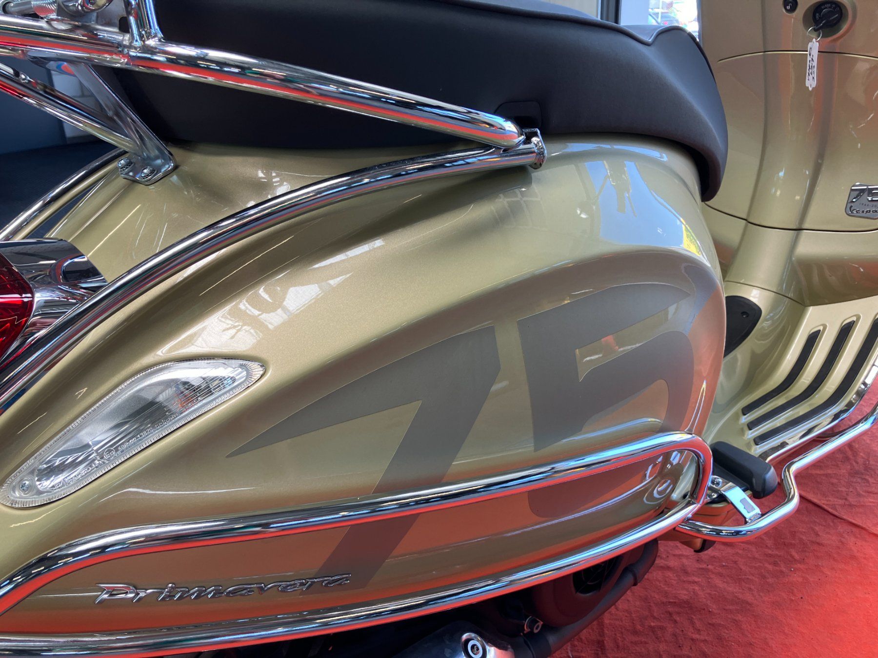 Piaggio Scooter: PIAGGIO Vespa 125 Primavera 75th Anniversary ABS – Nuovo (secondo la descrizione) da Gampelen venduto da Steuer0 1