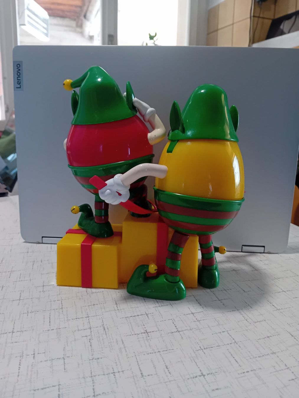 Statuette: Weihnachtsgeschenk – Usato da Wegenstetten venduto da 1000er 1