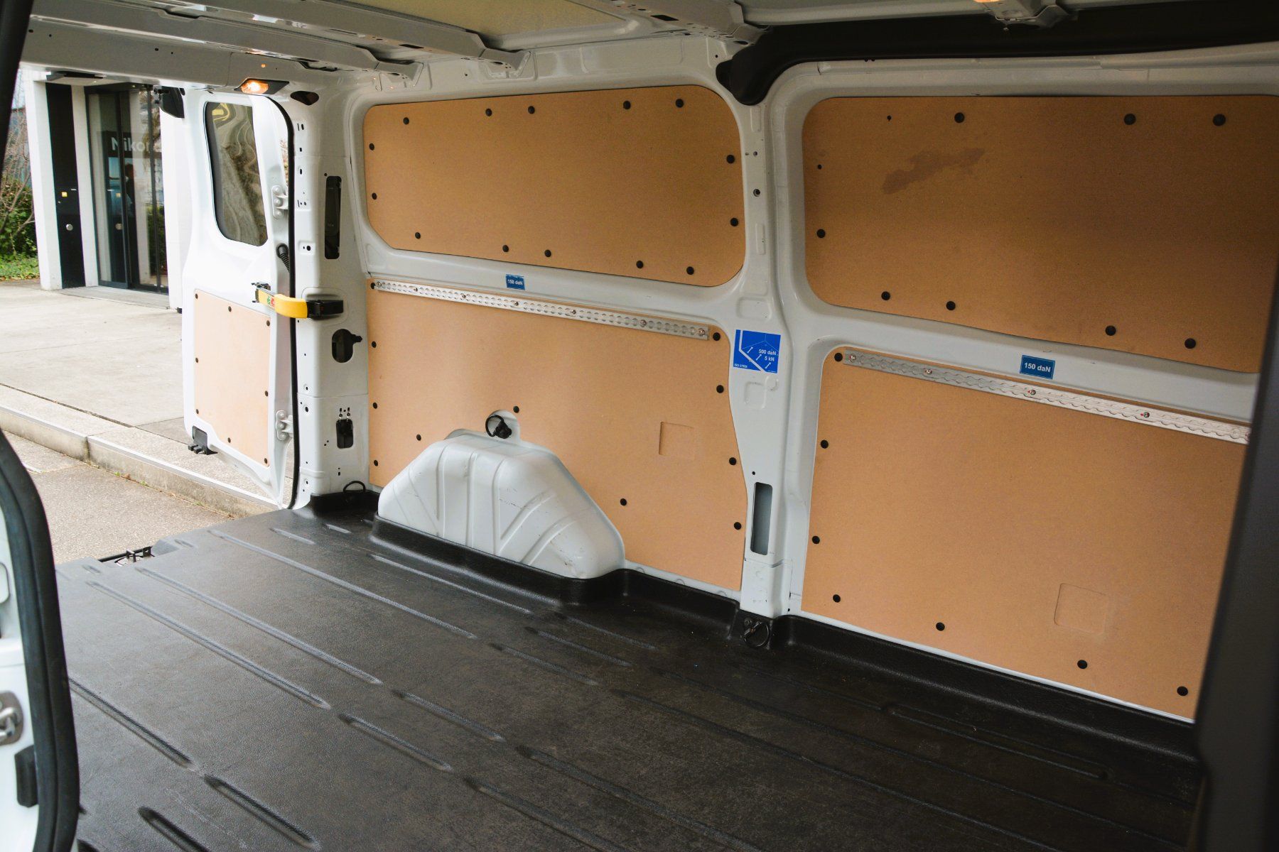 Ford Veicoli commerciali: FORD Transit Custom Van 300 L2H1 Trend A – Usato da Oberkulm venduto da Curiger-Automobile 8