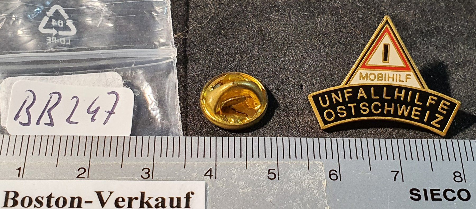 Placchette & Badge: BB247 - Pin Unfallhilfe Ostschweiz  Mobihilf  Nr. 127 – Usato da Reinach BL venduto da Boston-Verkauf 2
