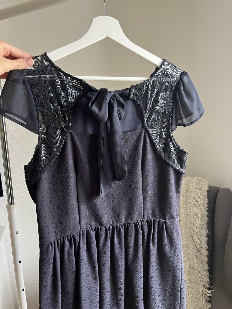 Nafnaf Vestiti: Elegantes Kleid von Naf Naf – Usato da Horgen venduto da mel_xz88 1