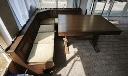Eckbank und Tisch rustikal