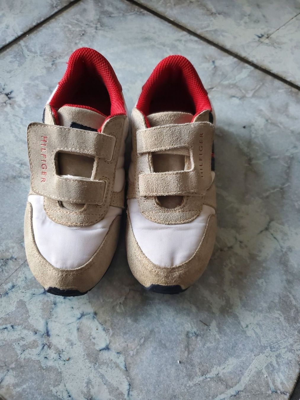 Tommy Hilfiger Scarpe per ragazzi: Tommy Hilfiger Turnschuhe Gr 30 Junge – Usato da Dättwil AG venduto da Globetrotter2000