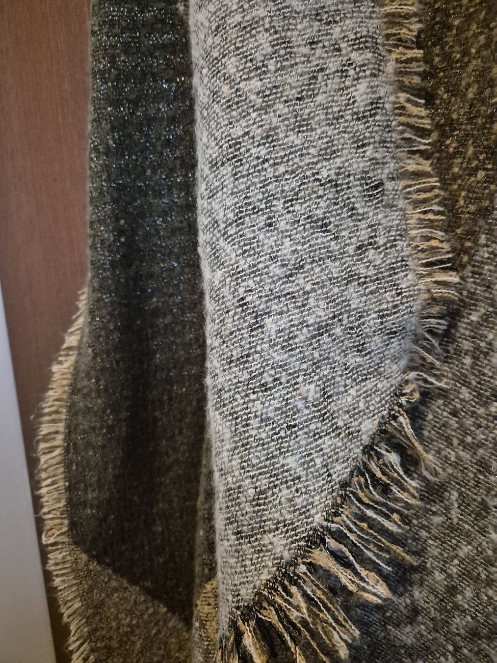Foulard & Sciarpe: Grüner Schal – Usato da Romanshorn venduto da Enilec02 1