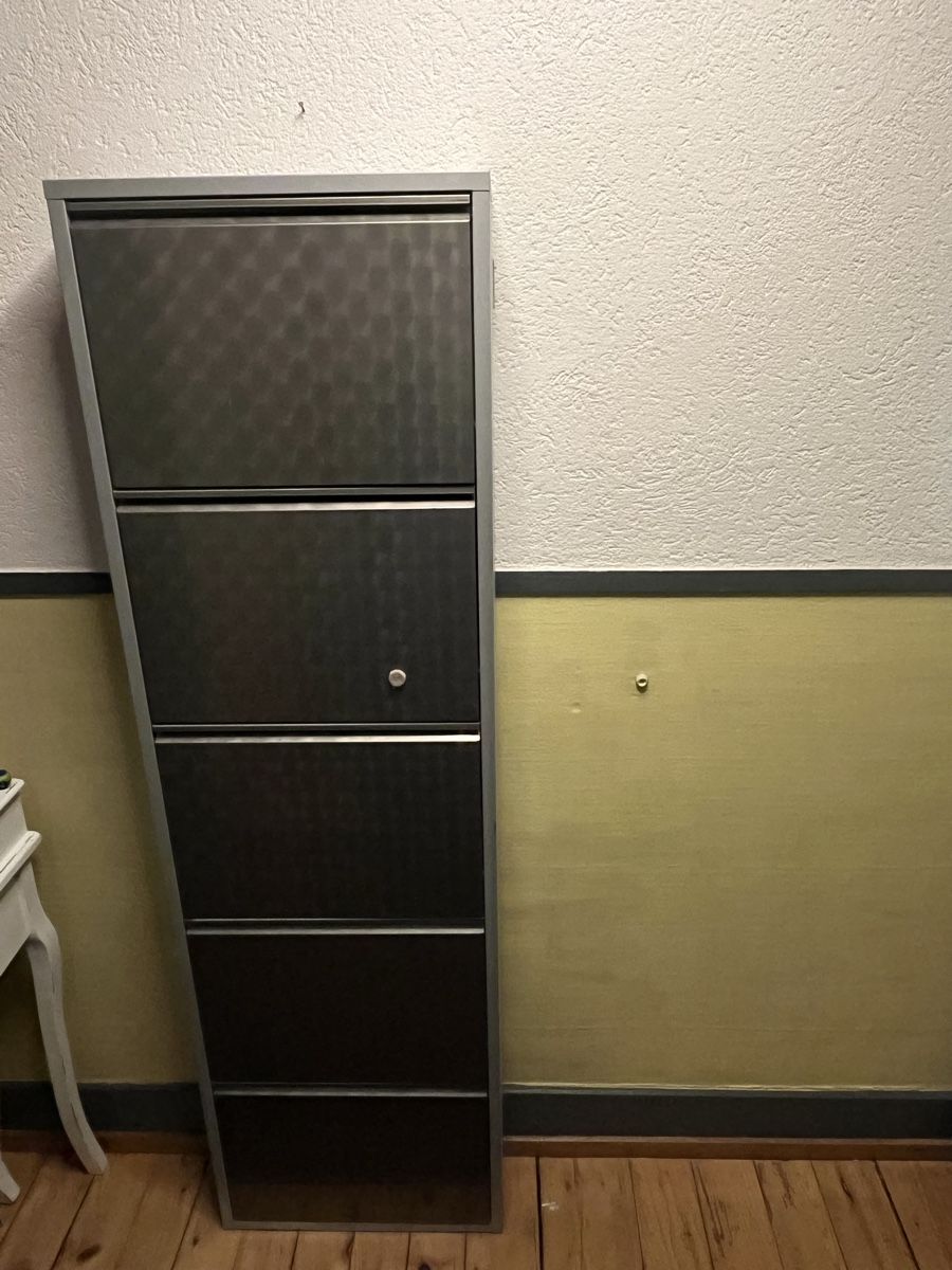 Guardaroba: Schuhkasten – Usato da Eschenz venduto da glettise24