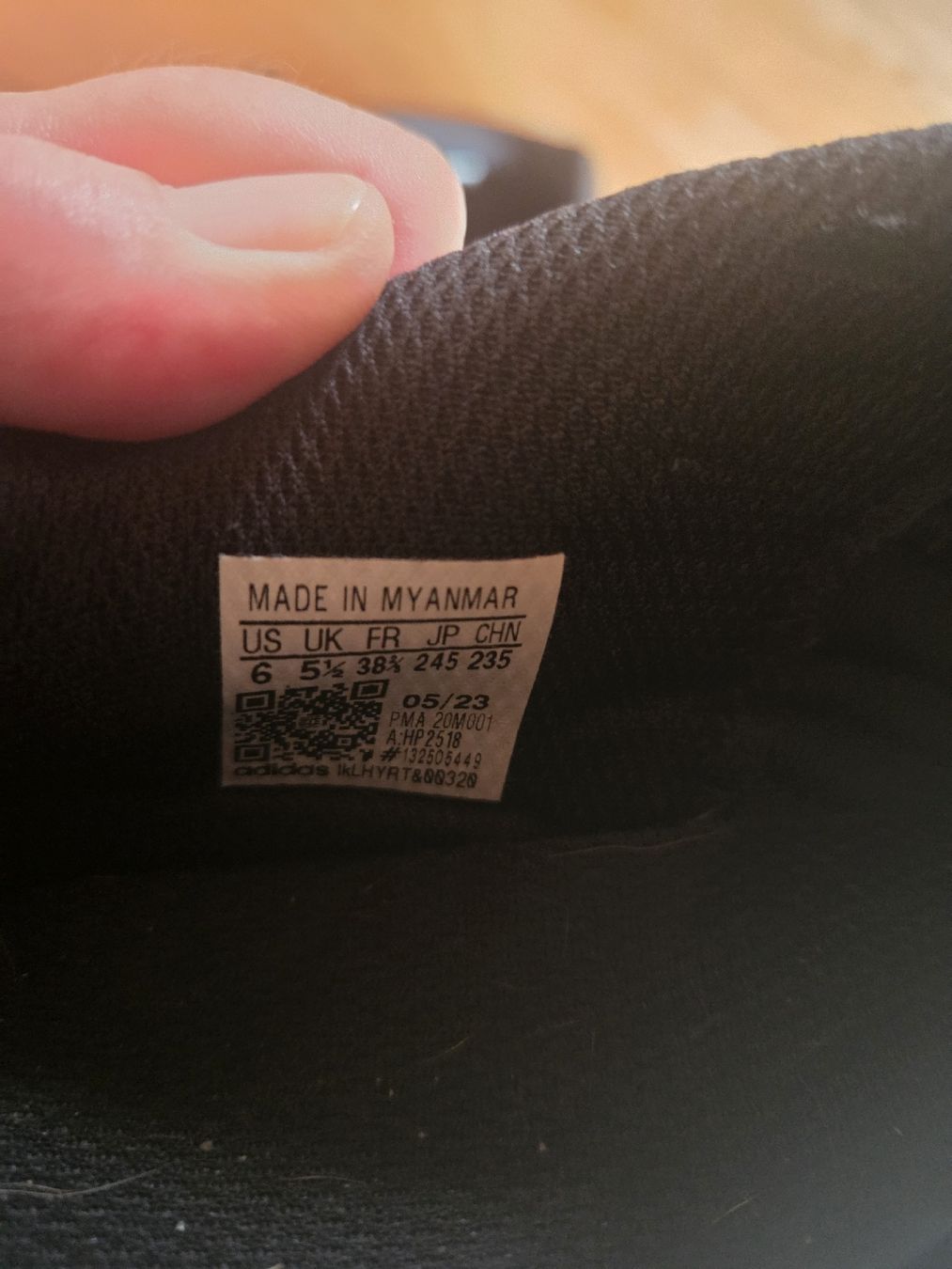 Adidas Chaussures garçon: Turnschuhe Adidas – D'occasion à Stein AG par Sissi73 2