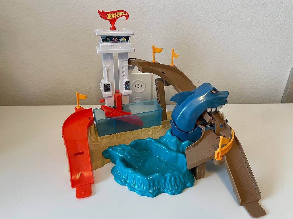 Hot Wheels Spielzeuge: Hot Wheels Haiangriff – Gebraucht aus Kreuzlingen von deGriGri