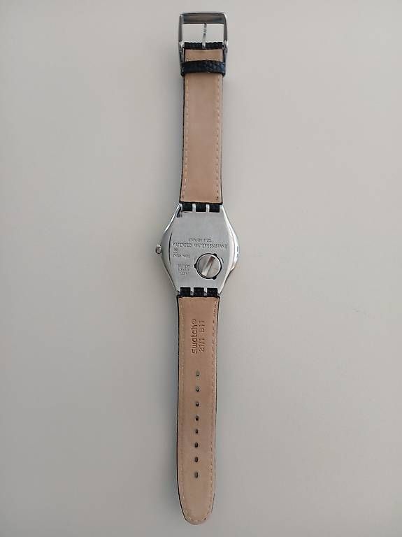 Montres: Swatch Edelstahl mit Datumsanzeige – D'occasion à Escholzmatt par sus_9vvb 3