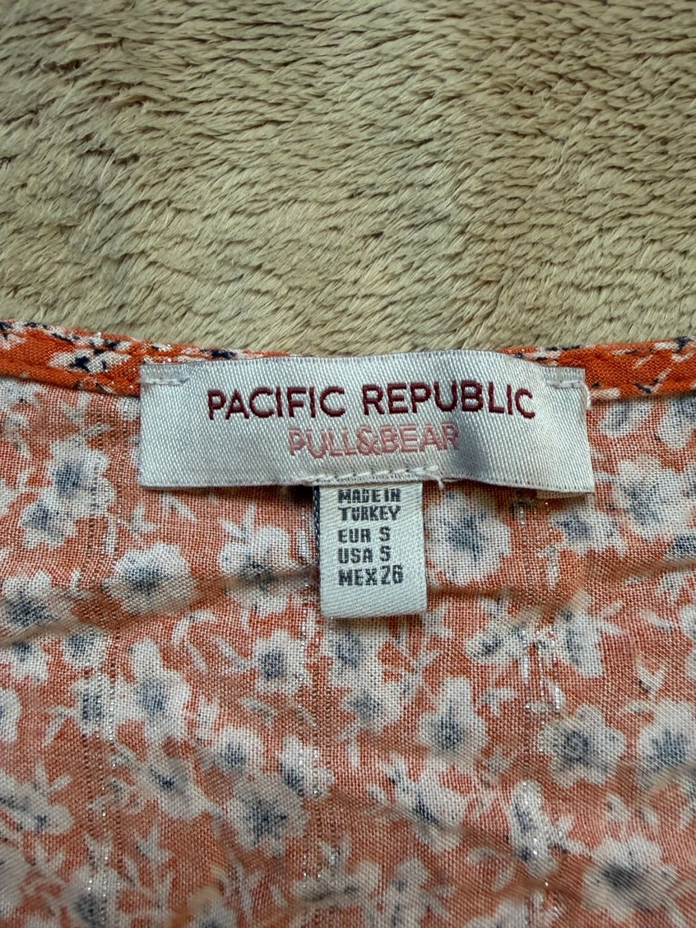 Pull&Bear Camicette, T-shirt & Top: Top Gr.S von Pull&Bear mit Blumen – Usato da Kastanienbaum venduto da Muenchnerkindl1 2
