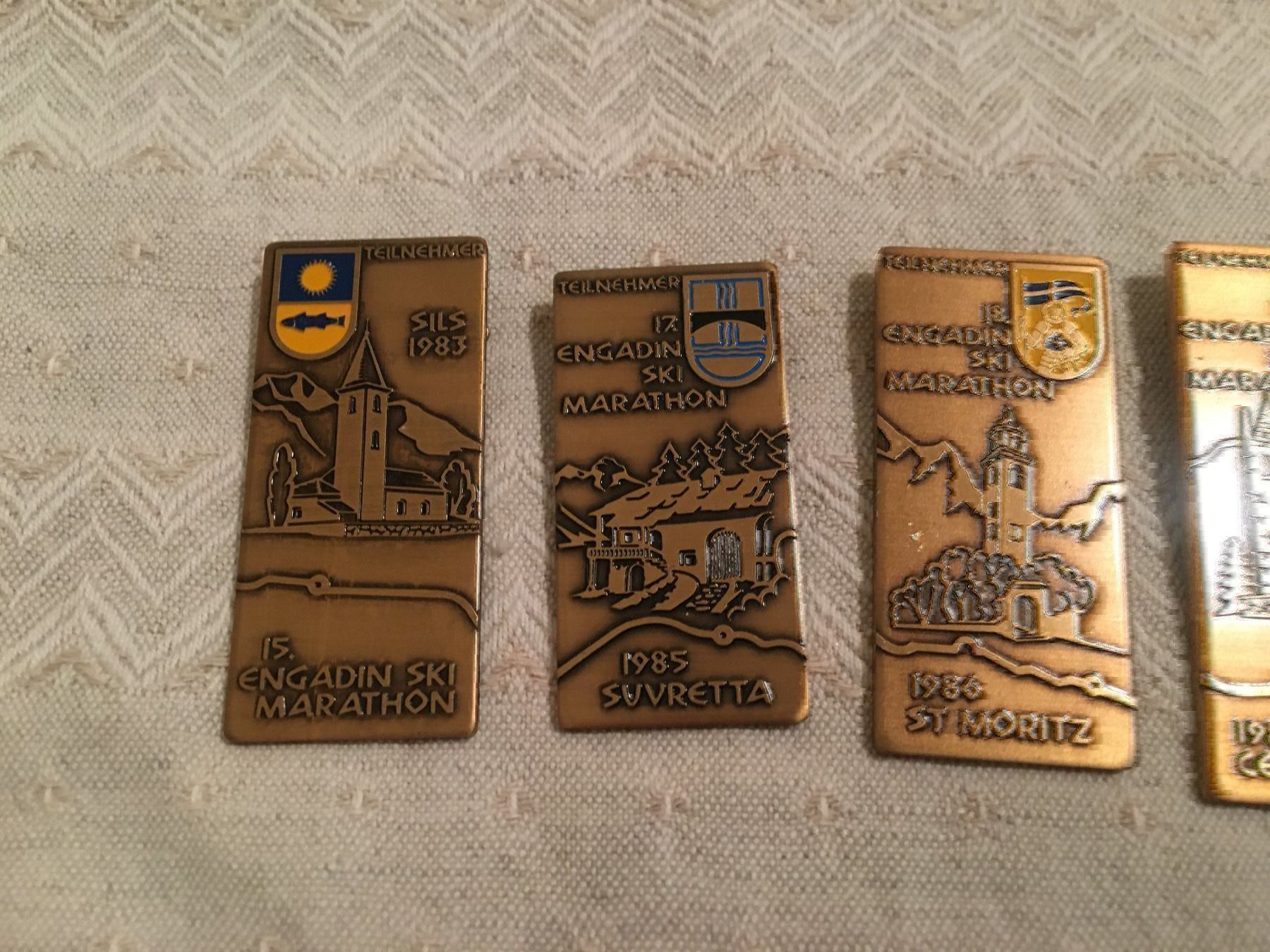 Medaglie: Engadiner Skimarathon, Abzeichen – Usato da Uster venduto da jelk 2