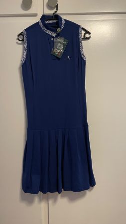 Chervo Tenniskleid mit Shorts. Grösse 36, Dunkelblau, Neu