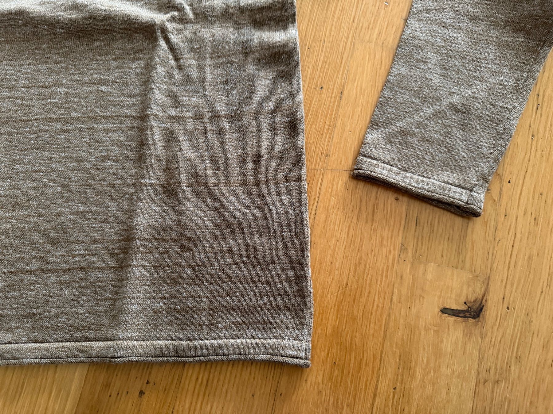 Maglioni & Felpe: Neuer kuscheliger Campus Pullover Grösse 164/152 – Nuovo (secondo la descrizione) da Bettlach venduto da Kvety 1