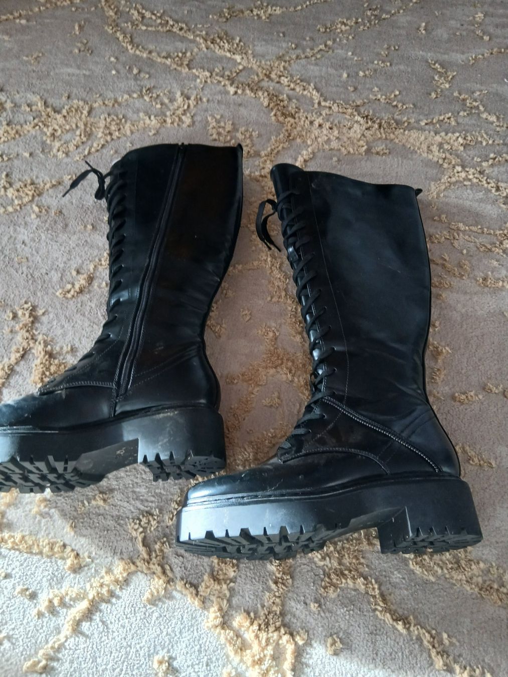 Scarpe da donna: Stiefel mit Schnürung, Grösse 39 – Usato da Ueberstorf venduto da ivipiwi 1