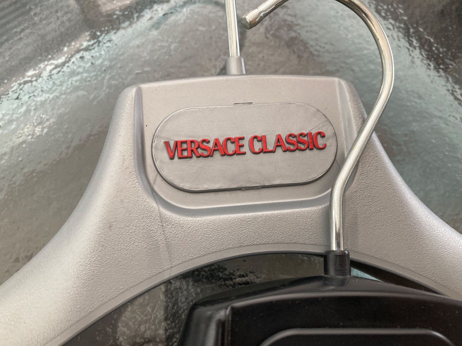 Appendiabiti: 3x Kleiderbügel von Versace – Usato da Zürich venduto da einefreude 1