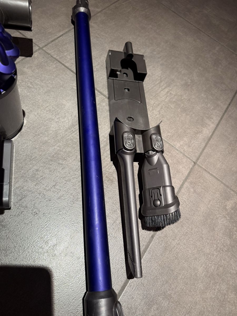 Dyson Aspirapolveri & Accessori: Dyson v6 Defekt  – Difettoso da Claro venduto da KarinS84 2