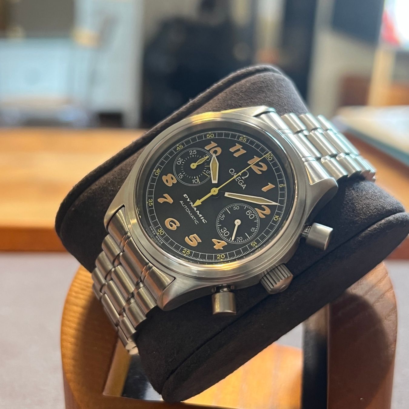 Omega Orologi: Omega Dynamic Chronograph Auto Black Dial 175.0310 – Usato da Carouge GE venduto da Watchaser 7