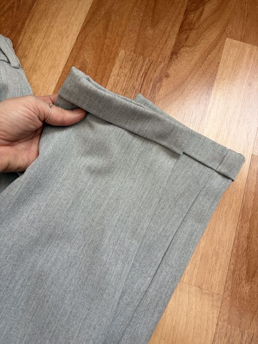 Pantaloni: Pantalon classique gris – Nuovo (secondo la descrizione) da Le Noirmont venduto da Fanny_ 5