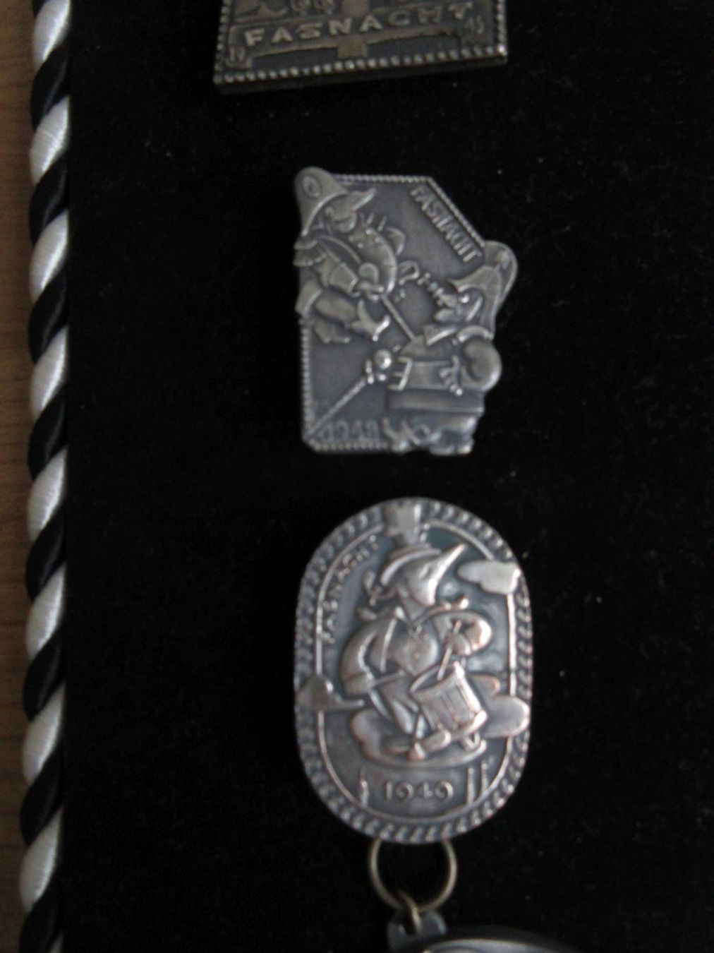 Placchette & Badge: Basler Plaketten 1940-45/46/48/49 – Usato da Binningen venduto da tempipassati 4
