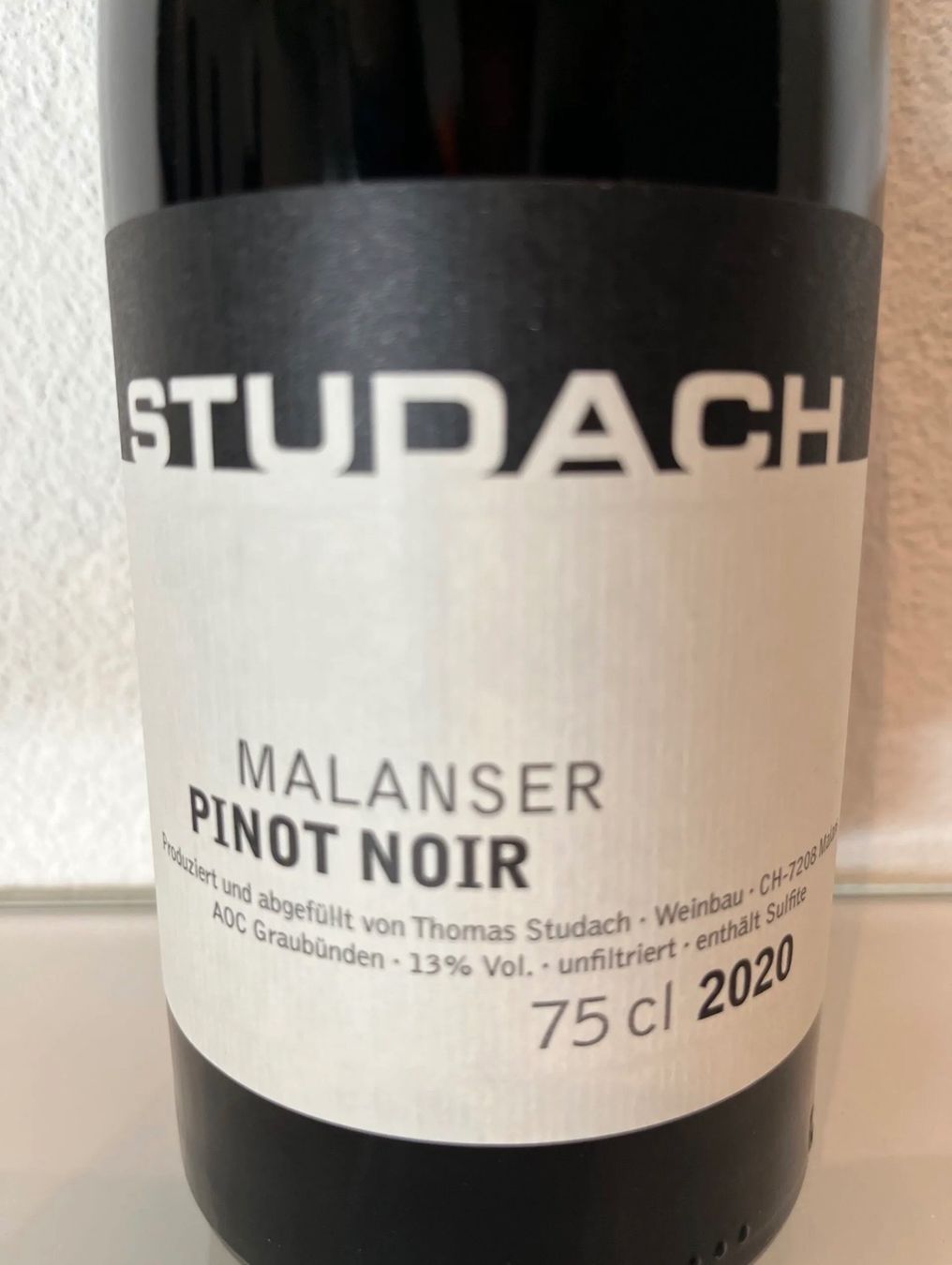 Studach Vino: Thomas Studach Pinot Noir 2021 – Nuovo e nell'imballaggio originale da Liestal venduto da Rockthat 1
