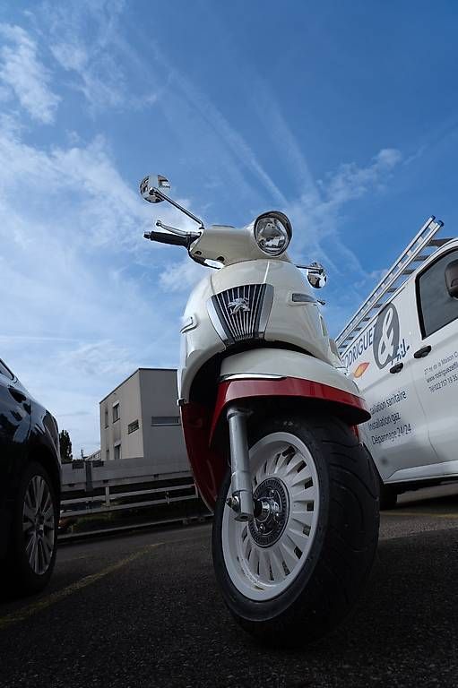 Scooter: PEUGEOT Django 125 Evasion – Usato da Nyon venduto da Ncmd 1