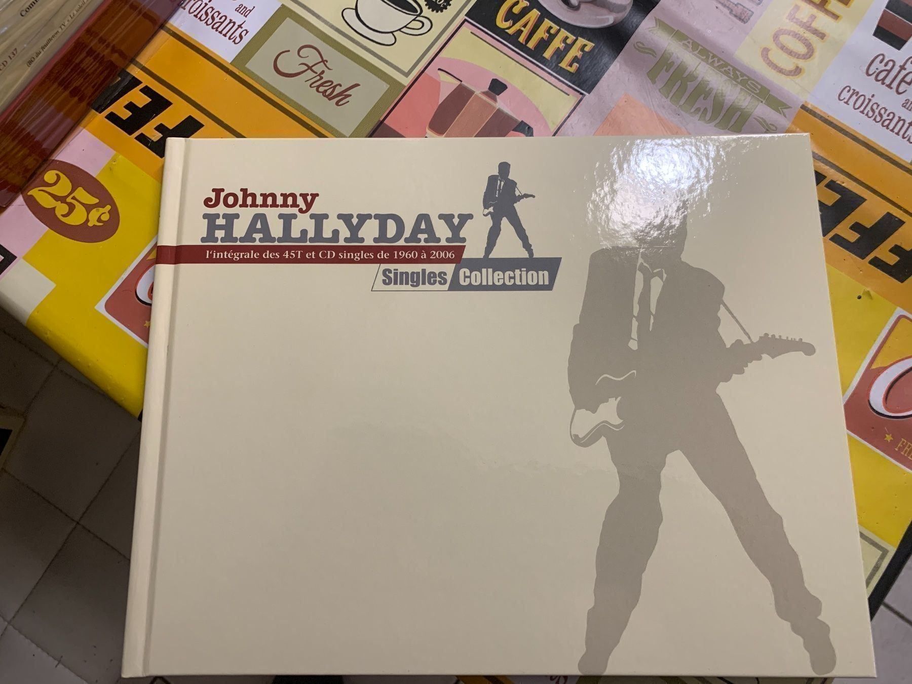 CDs: Johnny Hallyday intégrale des 45t 2006 – Neu und originalverpackt aus Onnens FR von Daniel333 7