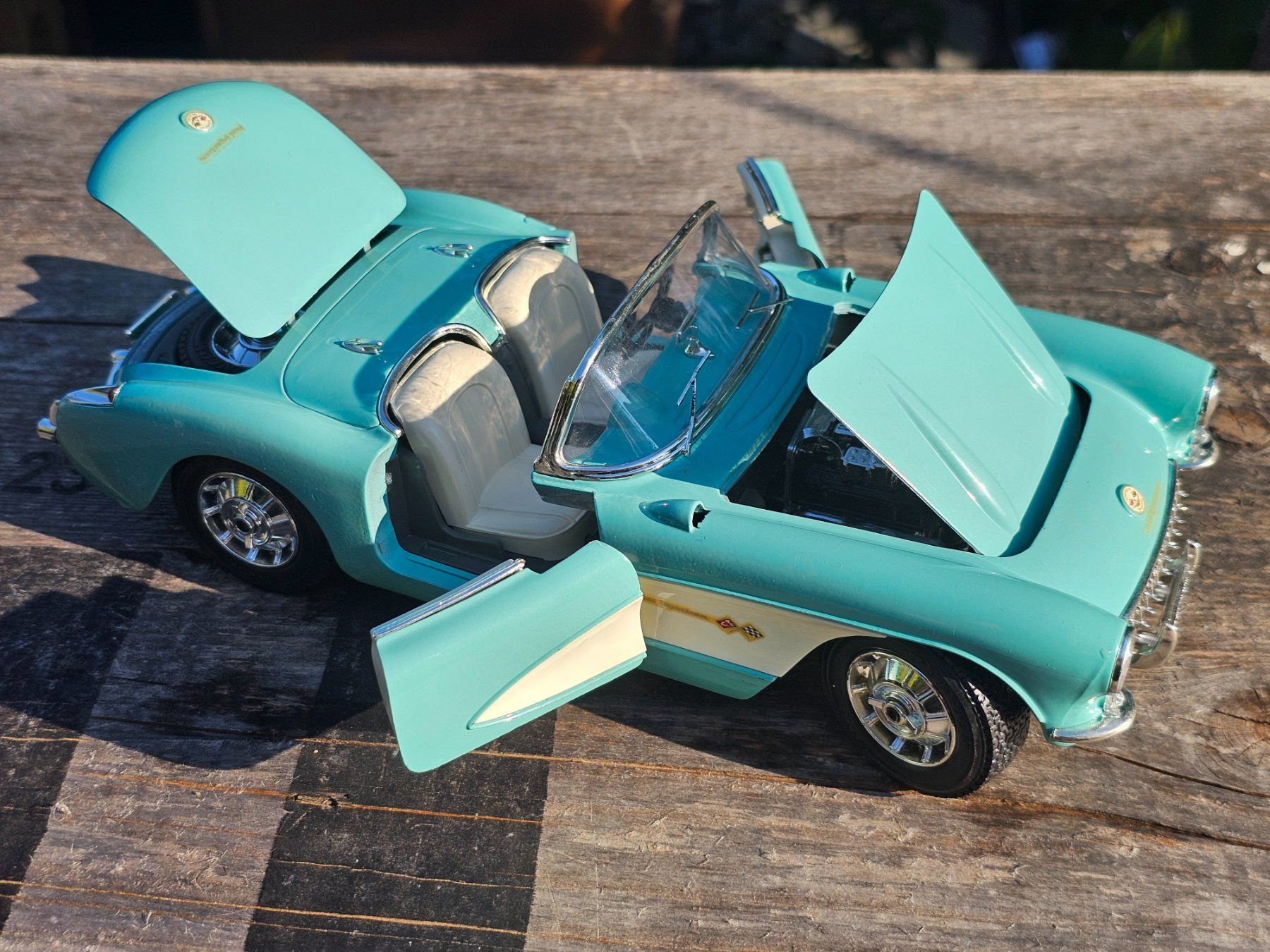 Chevrolet Modellini d'auto: Modellauto "Chevrolet Corvette" (1957, 1/18) – Usato da Meisterschwanden venduto da Hummer21 1