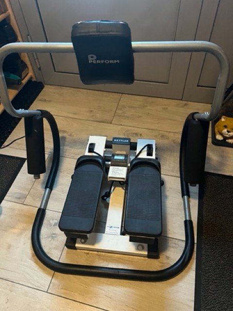 Kettler Vélos d'appartement: Kettler Mini Stepper - mit Bauchtrainer Top! – D'occasion à Triesenberg par Malbun1958 4