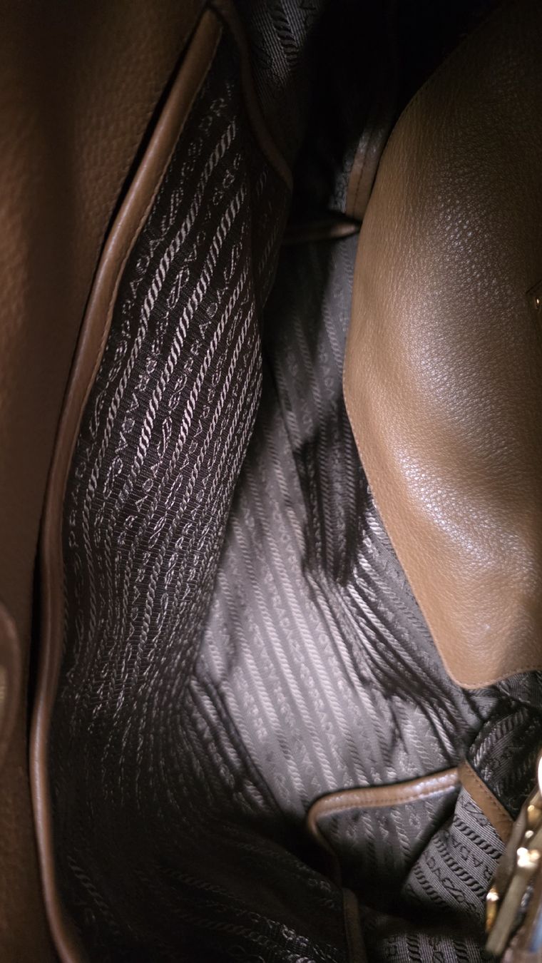 Prada Borse da donna: PRADA Vitello Phenix Tote Tasche ab 50 CHF – Usato da Seewis Dorf venduto da kai_zg5c 3