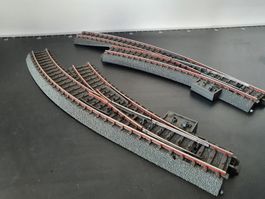 MÄRKLIN: C-GLEIS BOGENWEICHENPAAR OHNE ANTRIEB