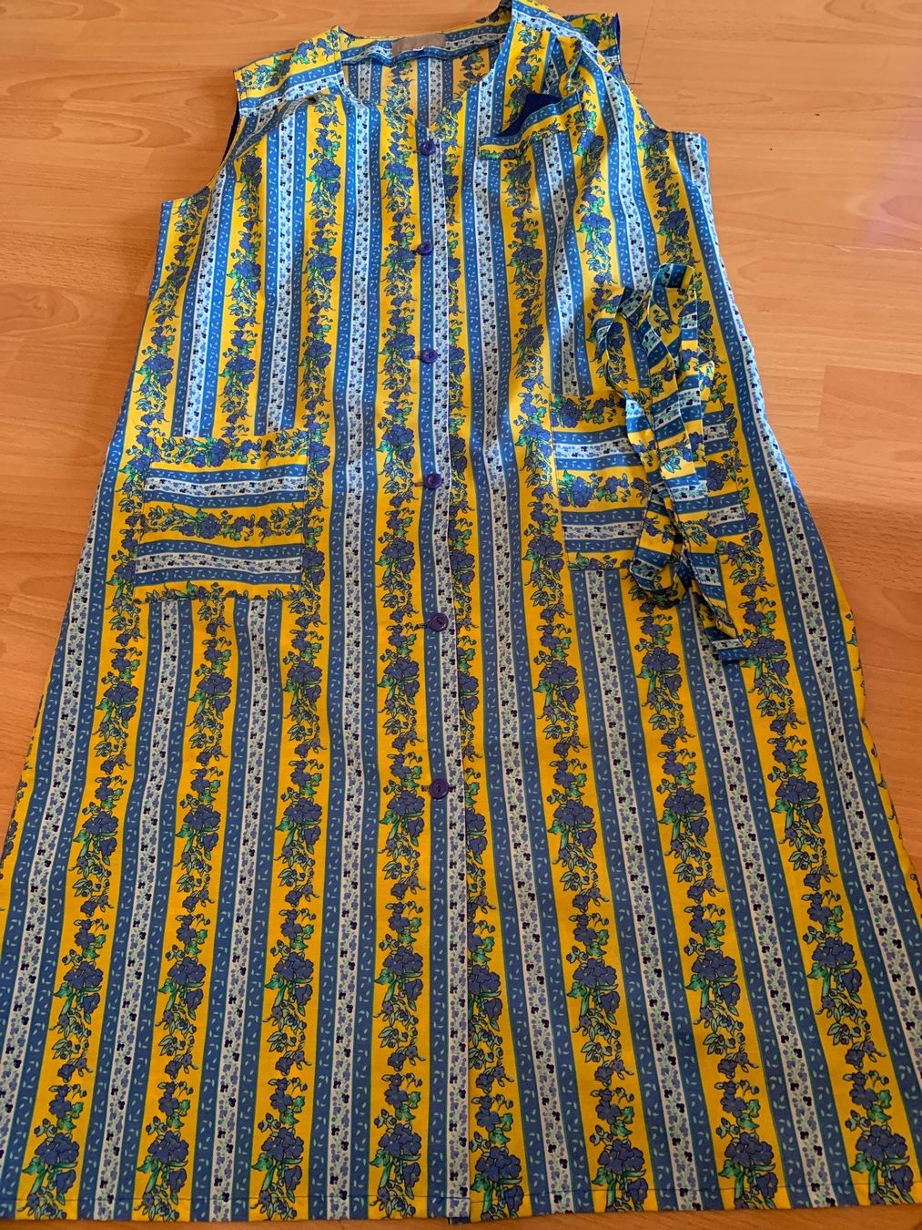 Vestiti: Jolie robe tablier neuve t. 46 provençale – Usato da MEYRIN venduto da Gwendo10