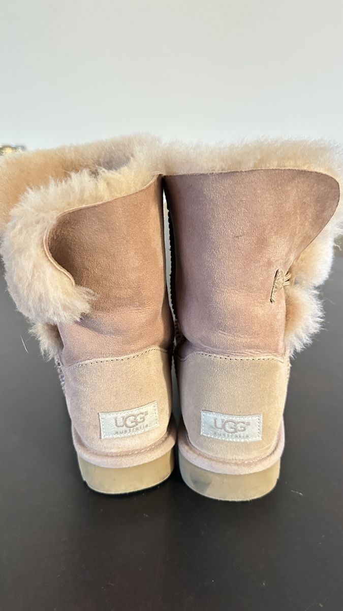 Ugg Chaussures femmes: UGG Boots – D'occasion à Regensdorf par Mrs_Romy87 2