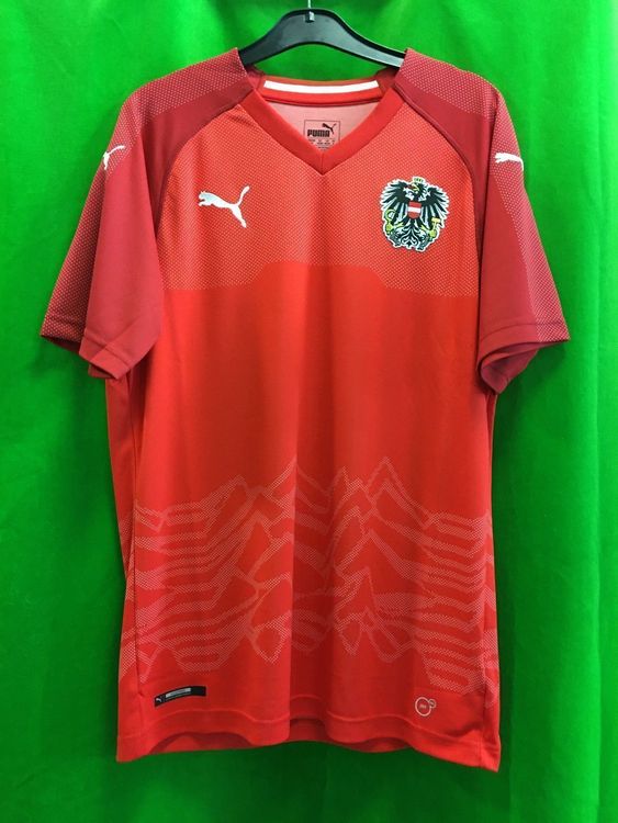 Puma Maillots de corps & Pantalons: PUMA Fussball Trikot Nationalteam Österreich Gr. S – Neuf avec emballage d'origine à Zürich par LIQUIDATOR.CP