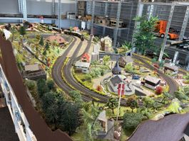 Modelleisenbahn Anlage H0 Maerklin Digital 110 mal 180cm
