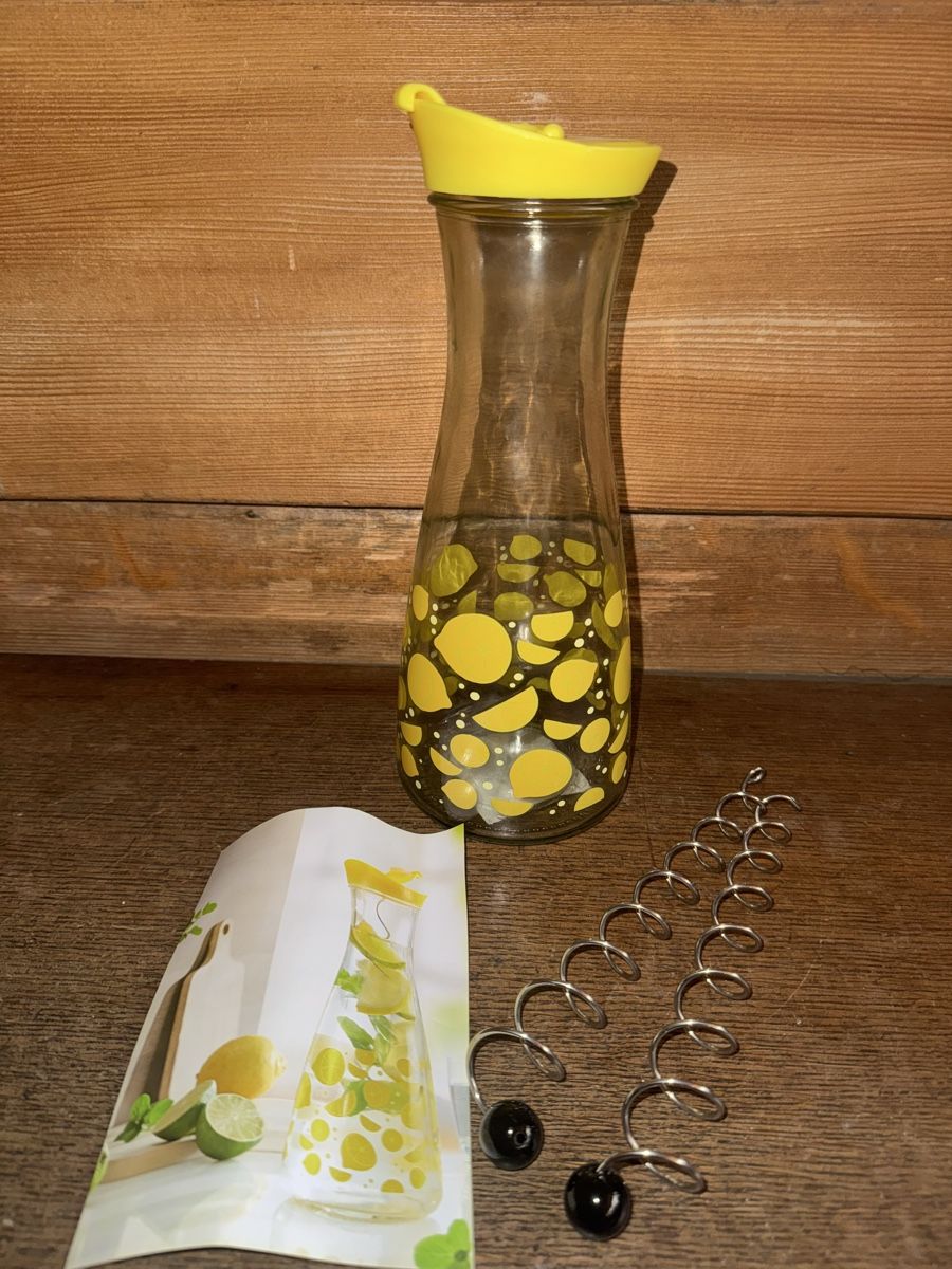 Caraffe: NEUE Karaffe aus Glas, 25cm gross – Nuovo (secondo la descrizione) da Pfäffikon ZH venduto da lenaviktoria