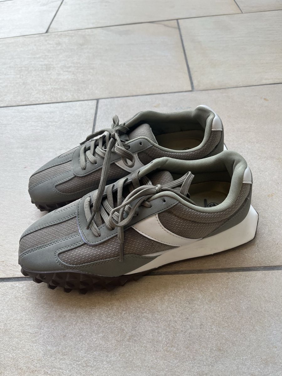 Scarpe da uomo: neue Herrenschuhe – Nuovo (secondo la descrizione) da Chur venduto da lua_7j7m 1