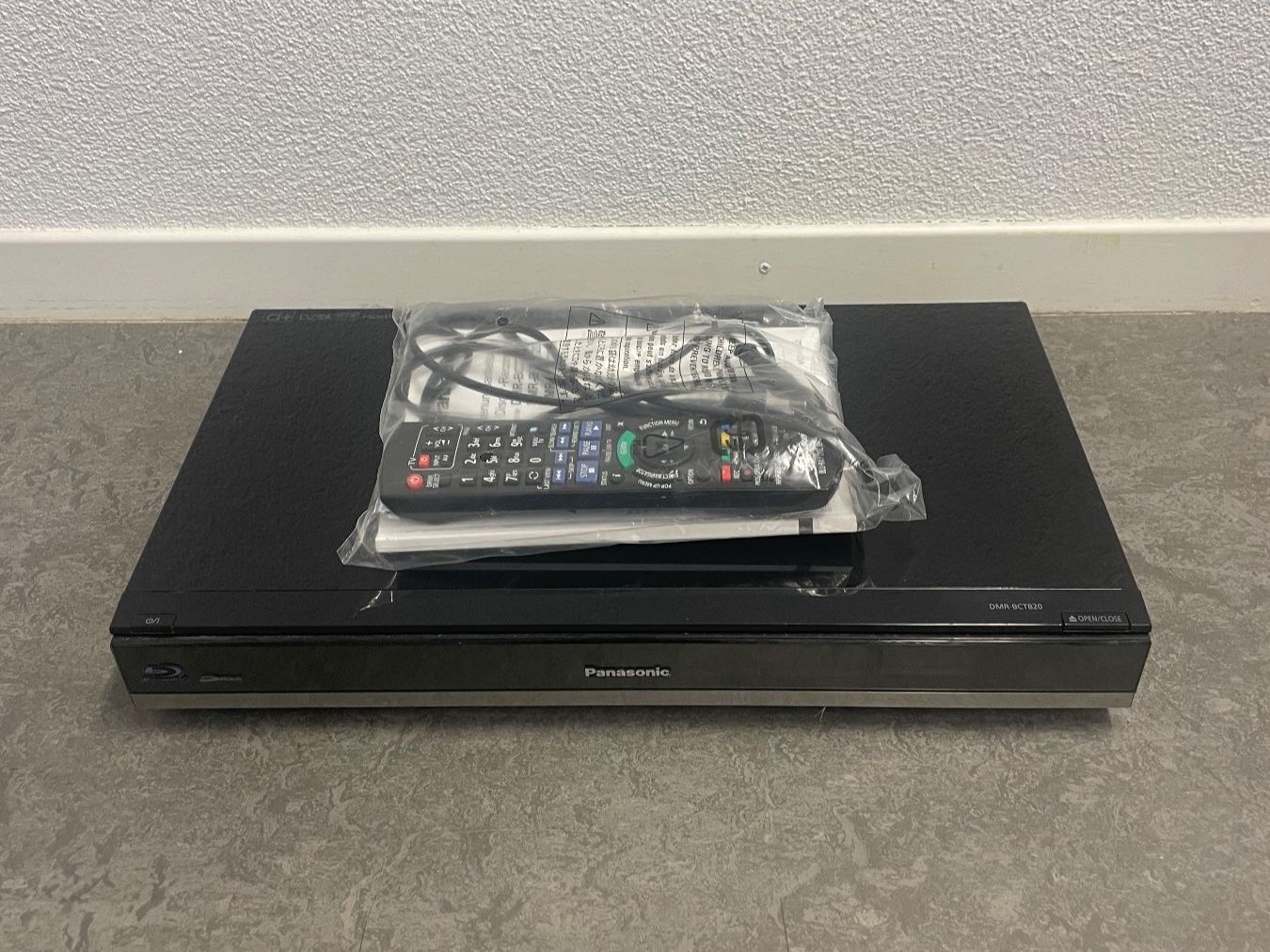 Panasonic Home Cinema: Panasonic DMR-BCT820EG Blu-ray Disc – Usato da Gümligen venduto da Brocki-Reimal-Stift