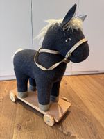 Pferd Reit-Pferd auf Rollen