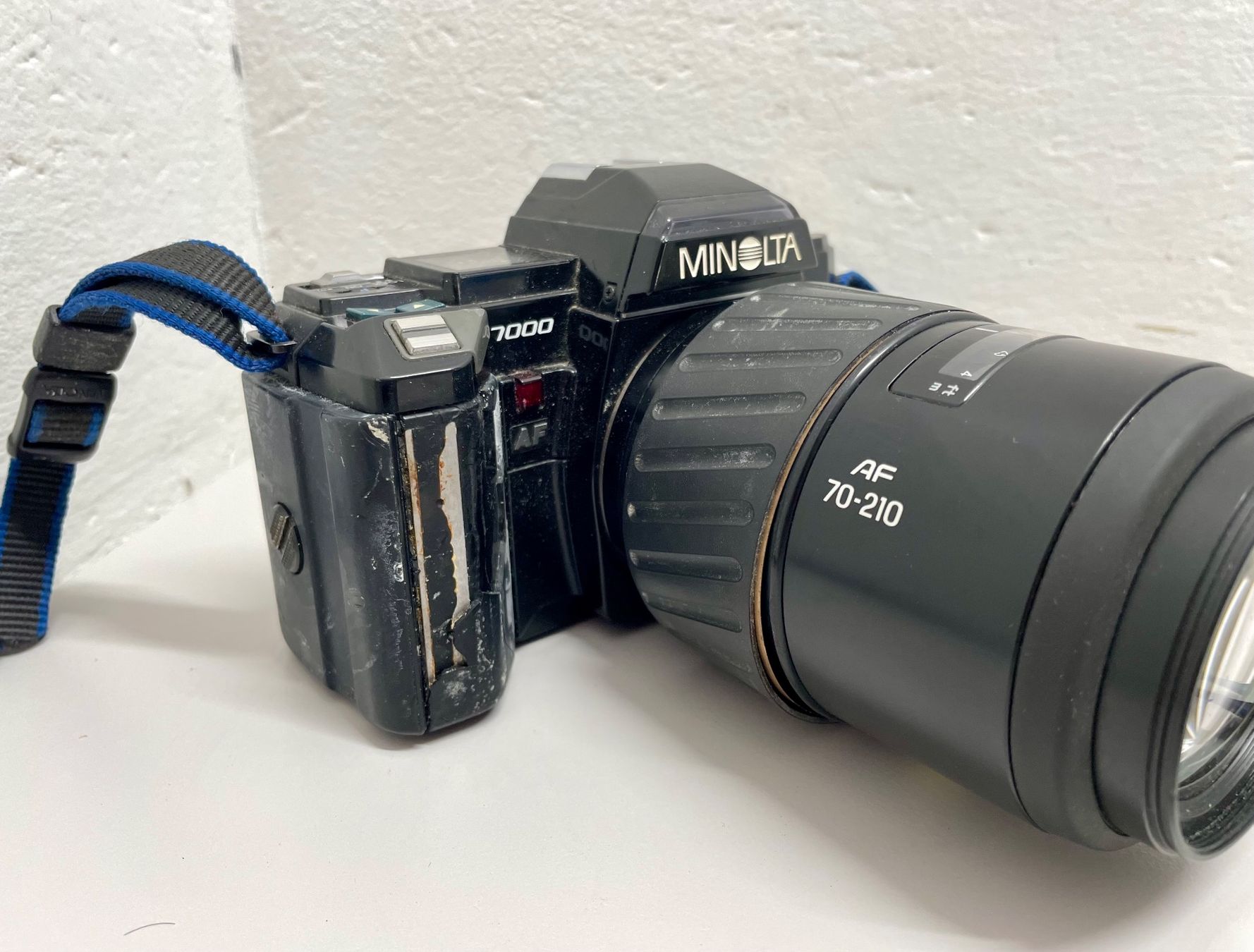 Minolta Fotocamera: Minolta 7000 AF Spiegelreflex Kamera – Usato da Niederdorf venduto da LeptonAG 1