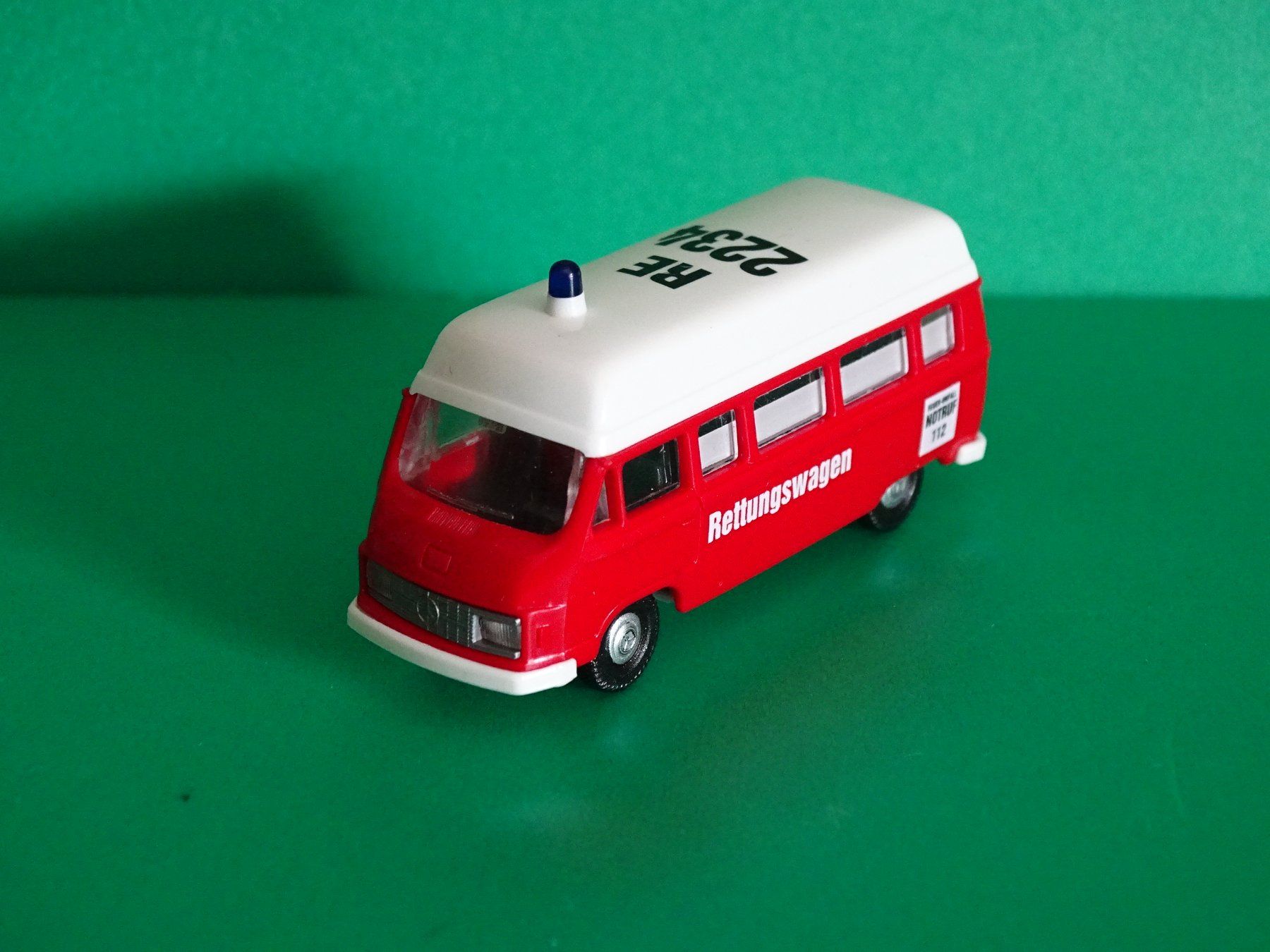 Voitures modèles: Mercedes "Feuerwehr" von I.M.U. 1/87 – Neuf (Voir description) à Bretzwil par Meex