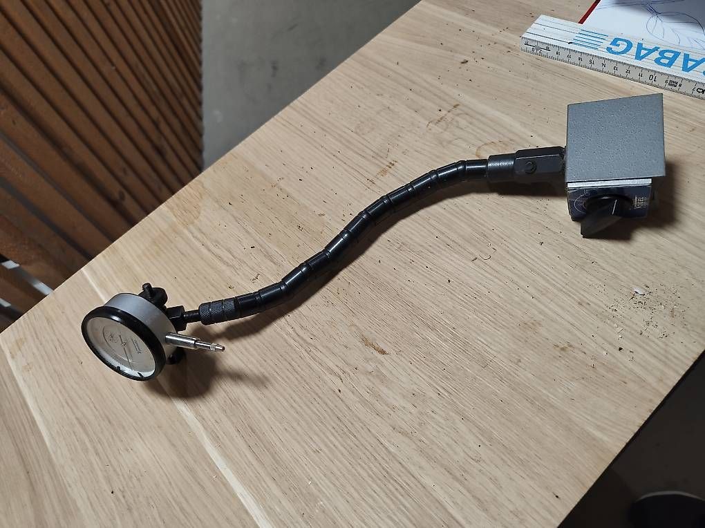 Messen: Messuhr analog inkl. Stativ magnetisch – Gebraucht aus Thun von LAGL 1